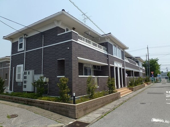 リガーレユーユー 2番館の物件外観写真